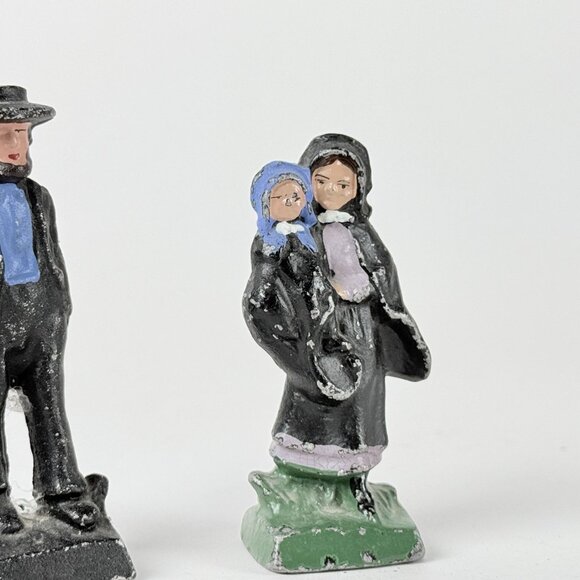 Amish Family Figurines Couple Hand-Painted Vintage Set Mini Cast Iron Figures - Picture 3 of 8